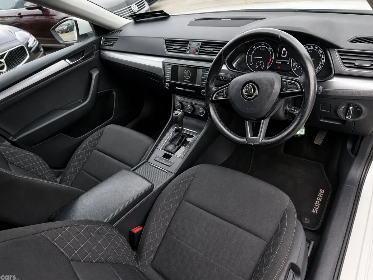 Skoda Superb Saloon, Diesel, 2017, White