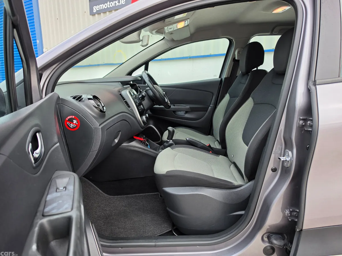 Renault Captur Hatchback, Diesel, 2018, Grey