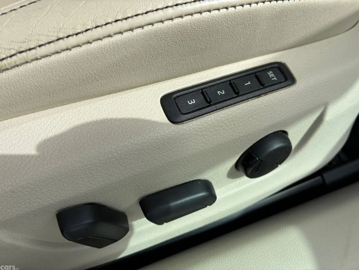 Skoda Superb Hatchback, Diesel, 2023, Grey