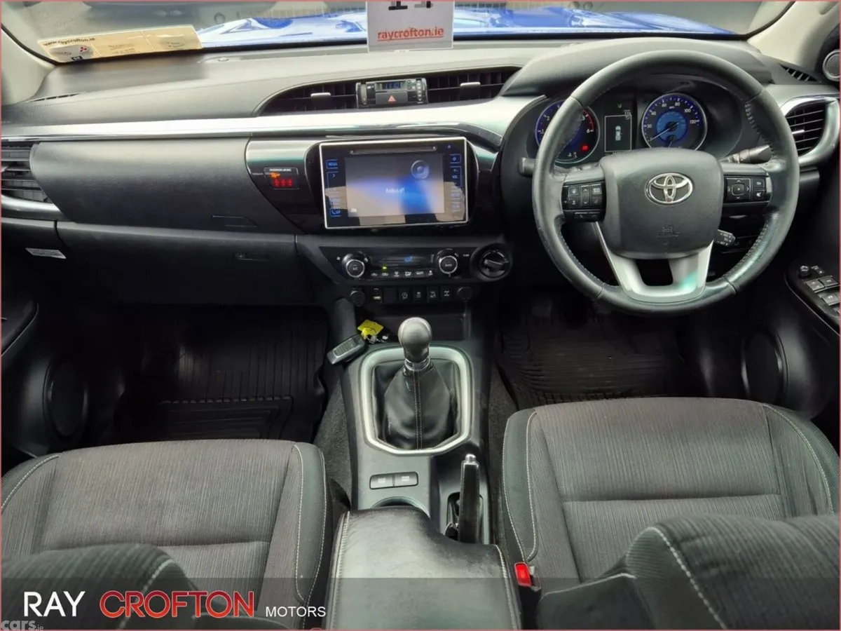 Toyota Hilux MPV, Diesel, 2018, Blue