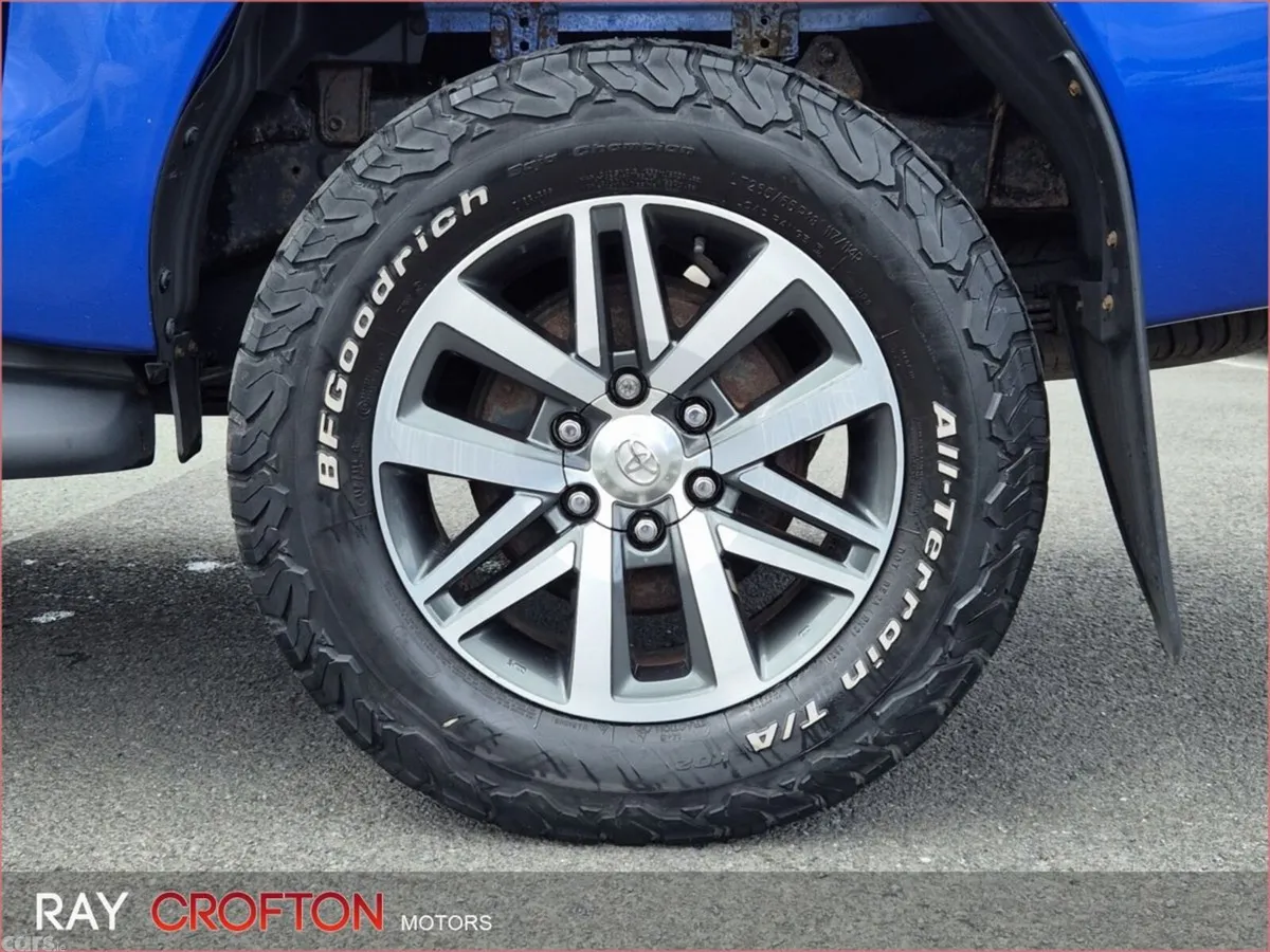 Toyota Hilux MPV, Diesel, 2018, Blue