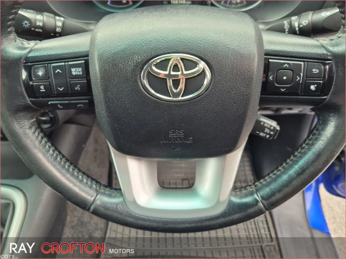 Toyota Hilux MPV, Diesel, 2018, Blue