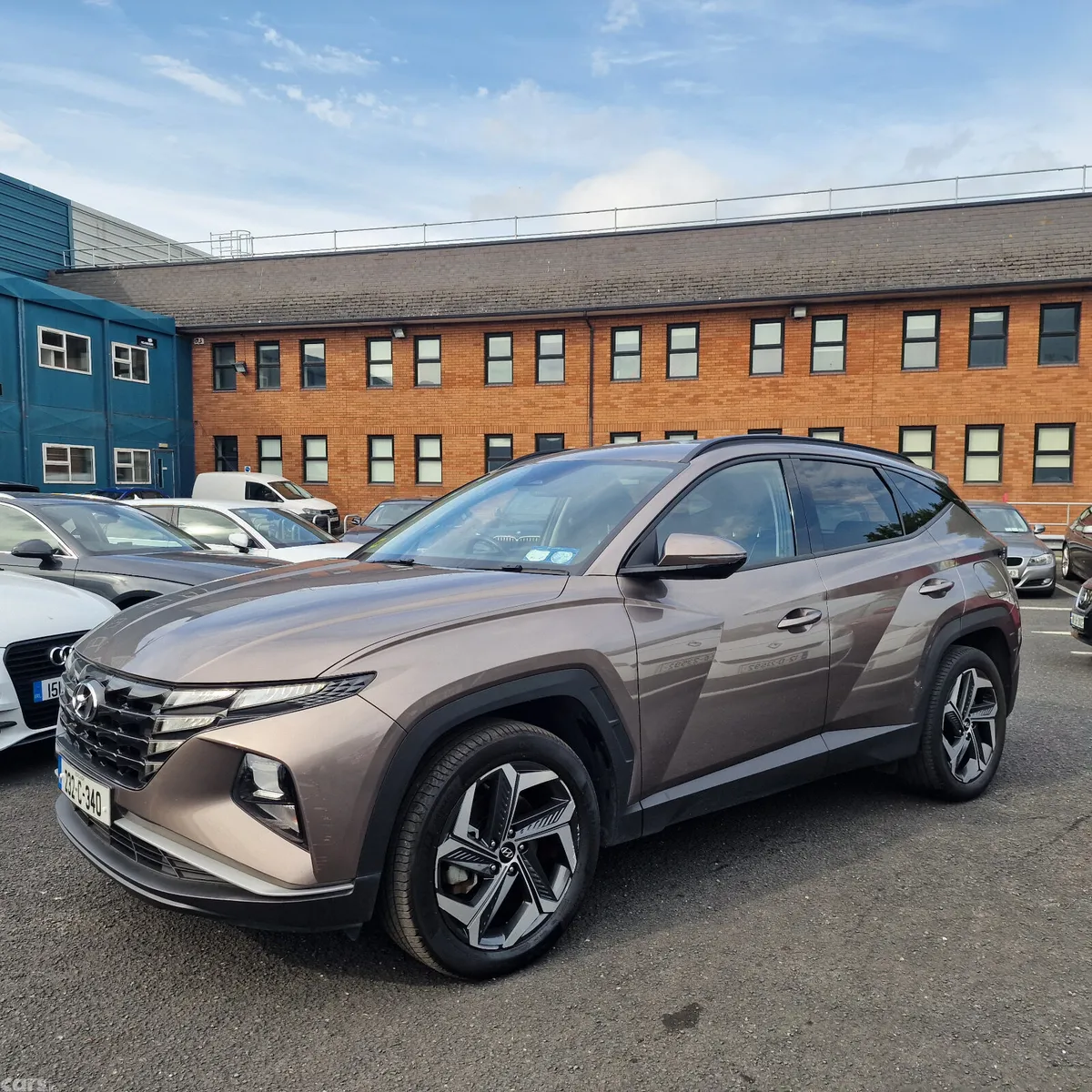 Hyundai Tucson SUV, Petrol Plug-in Hybrid, 2023, Brown
