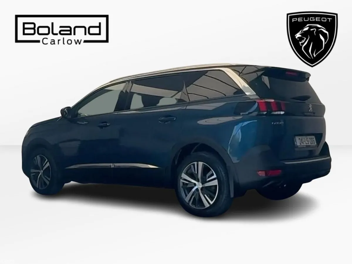 Peugeot 5008 MPV, Diesel, 2024, Blue