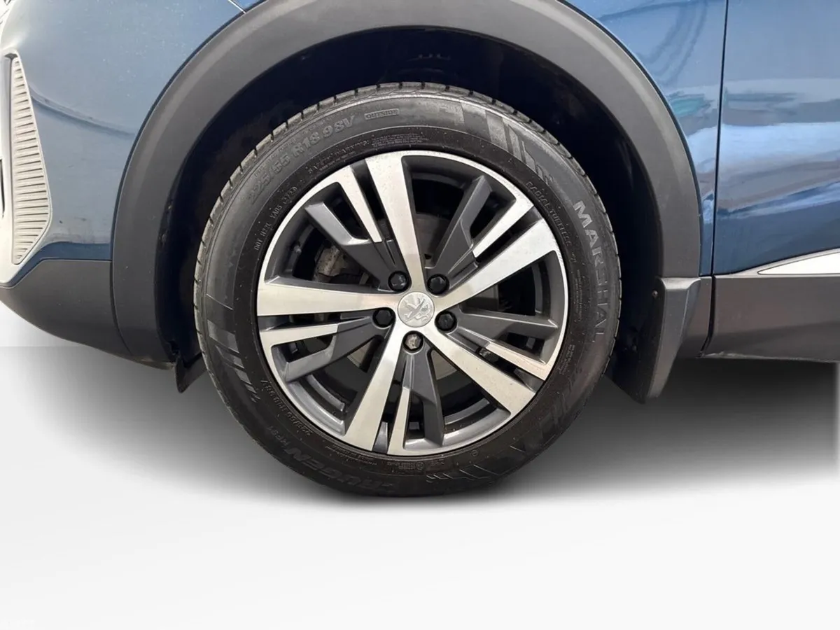 Peugeot 5008 MPV, Diesel, 2024, Blue
