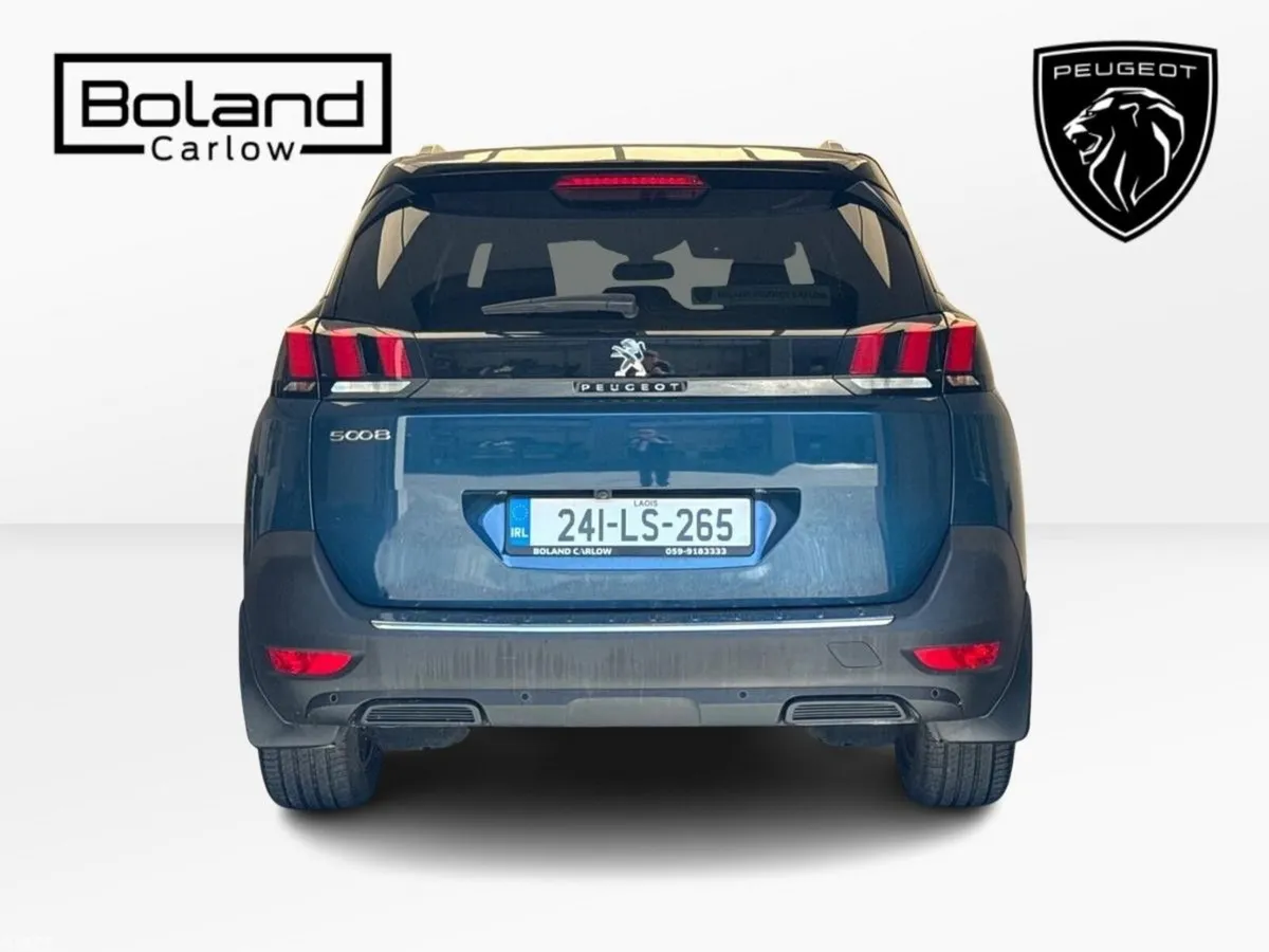 Peugeot 5008 MPV, Diesel, 2024, Blue