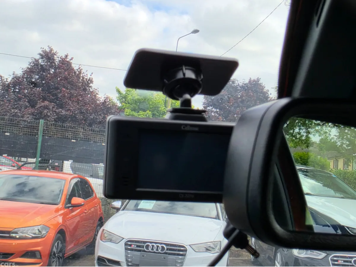 Peugeot 5008 MPV, Diesel, 2021, Orange