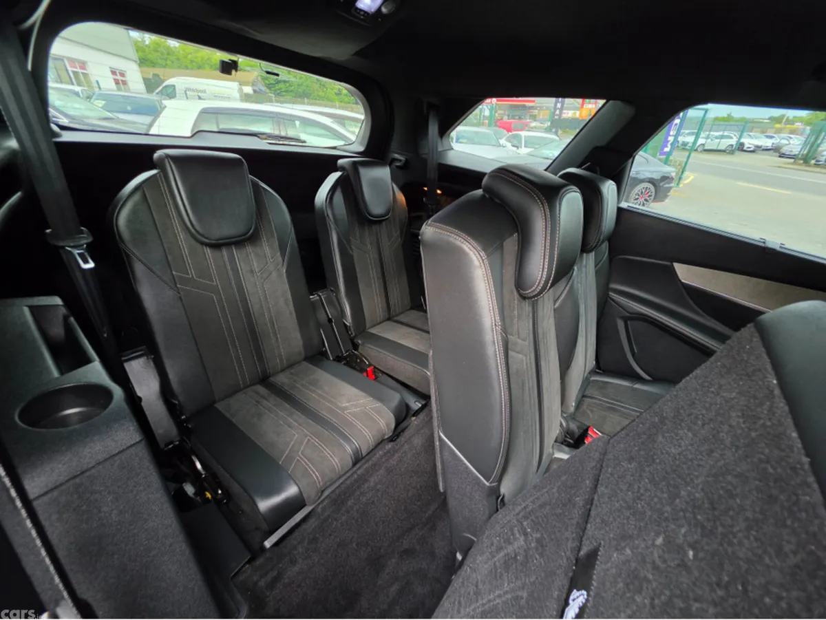 Peugeot 5008 MPV, Diesel, 2021, Orange
