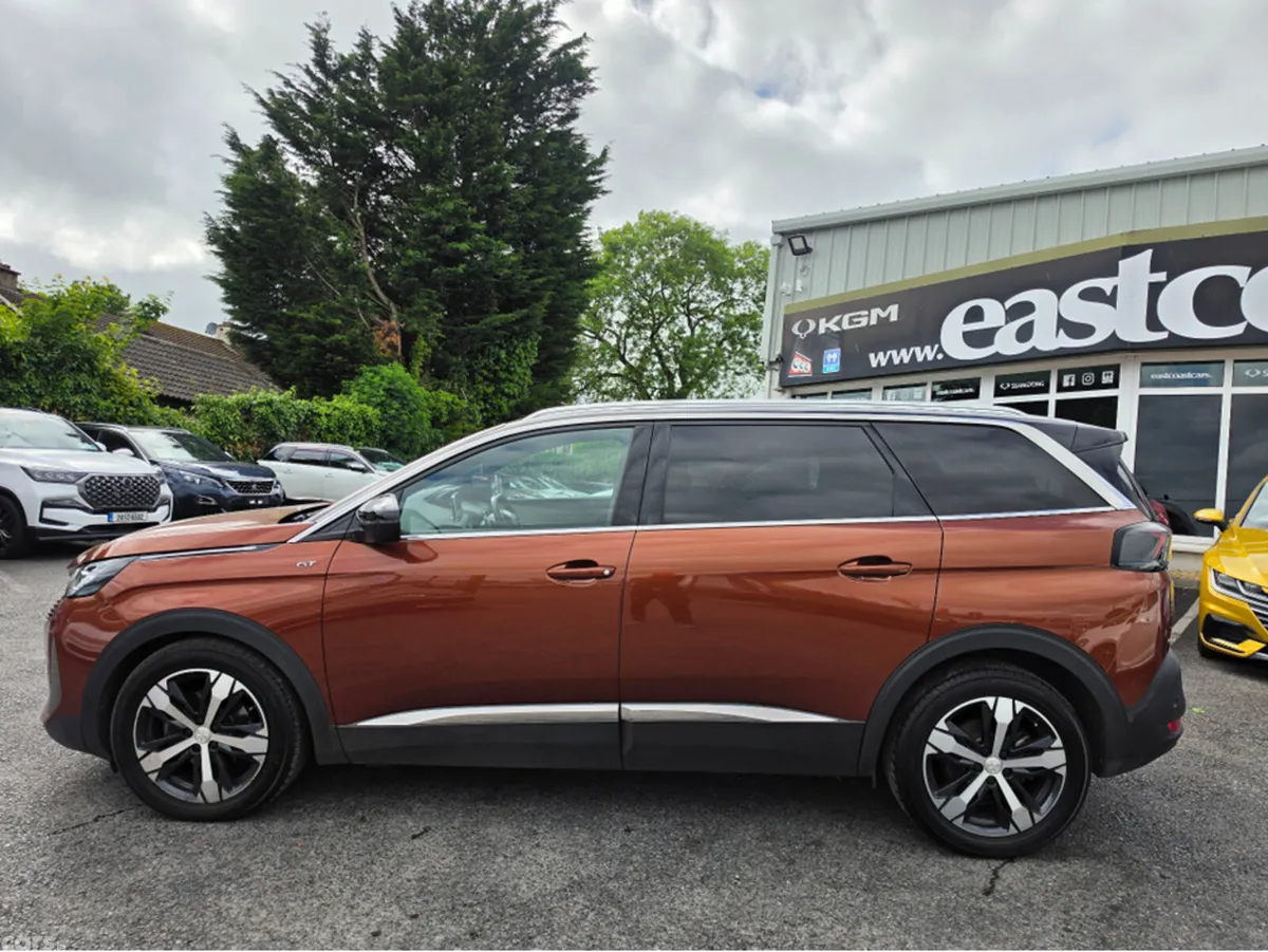 Peugeot 5008 MPV, Diesel, 2021, Orange
