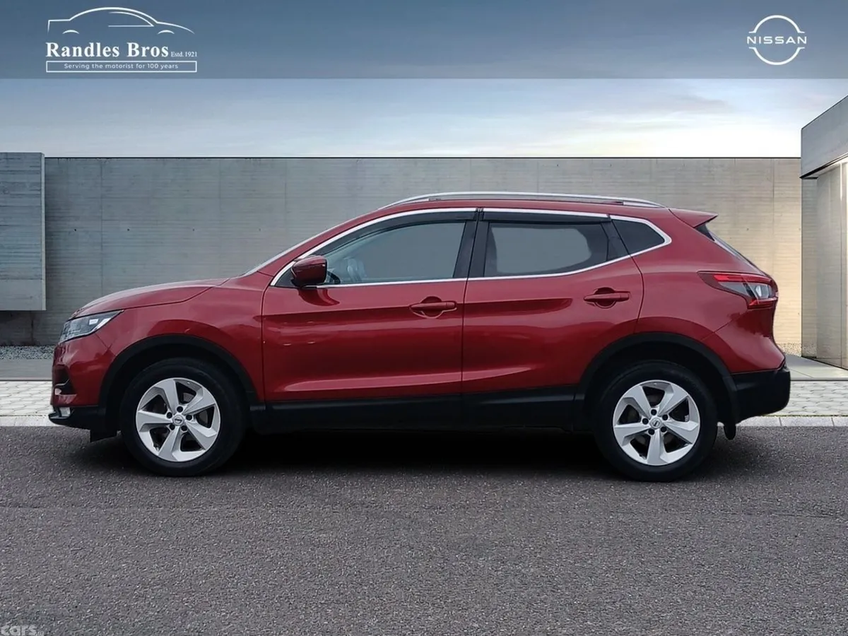 Nissan Qashqai MPV, Diesel, 2020, Red