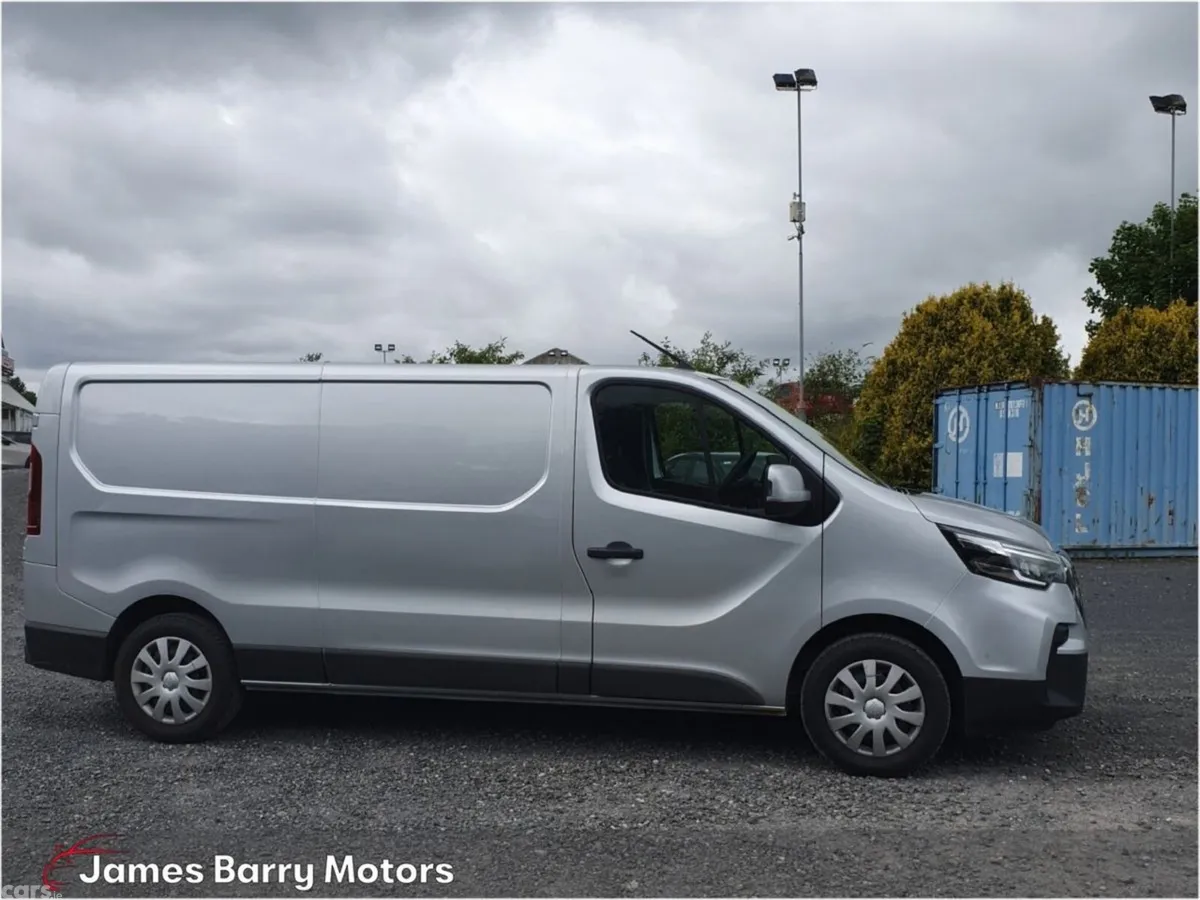 Nissan Primastar MPV, Diesel, 2025, Grey