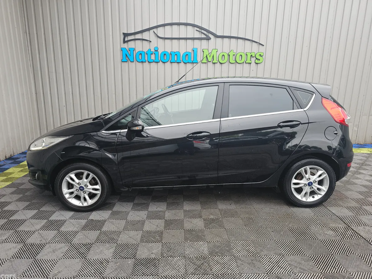 Ford Fiesta Hatchback, Petrol, 2017, Black
