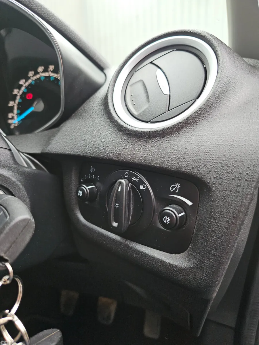 Ford Fiesta Hatchback, Petrol, 2017, Black