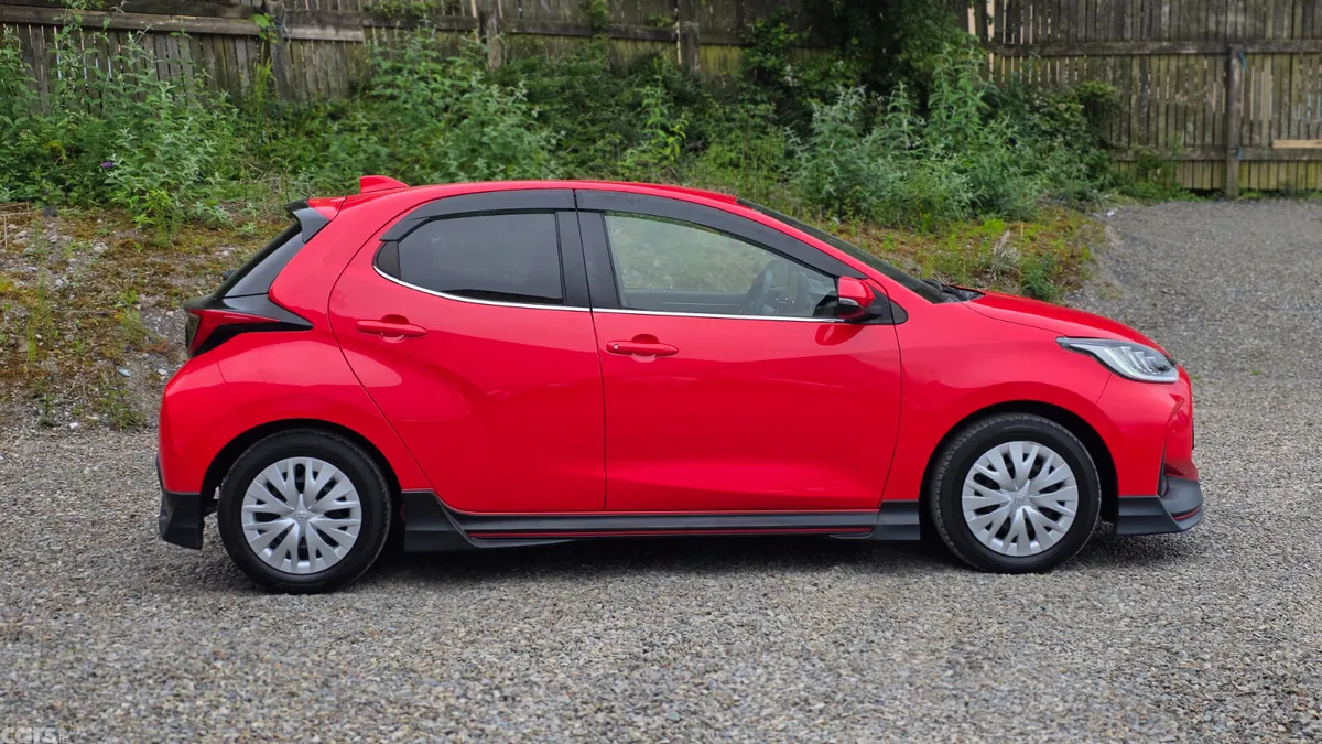 Toyota Yaris Hatchback, Petrol Hybrid, 2021, Red