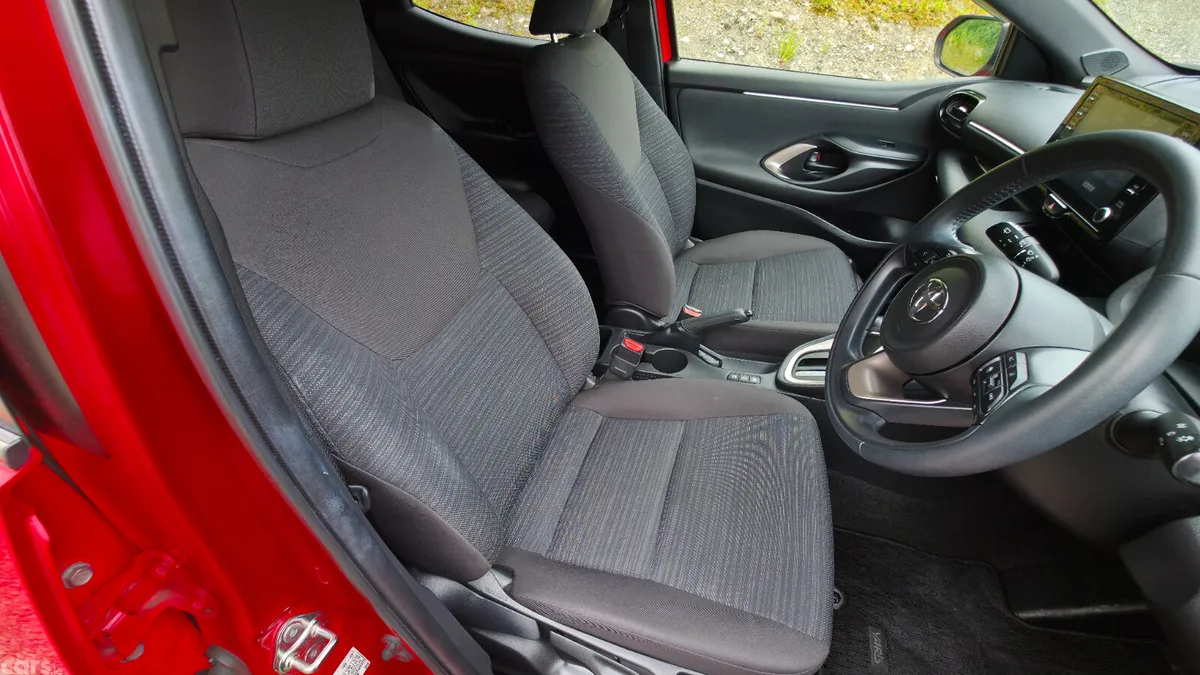 Toyota Yaris Hatchback, Petrol Hybrid, 2021, Red