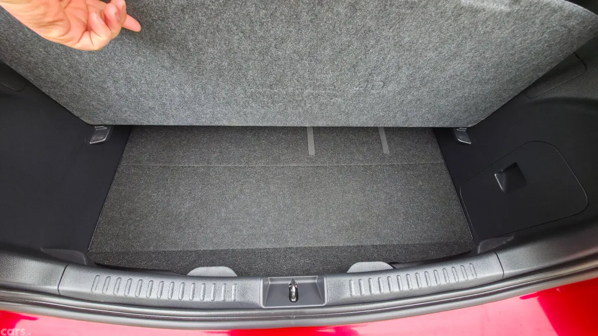 Toyota Yaris Hatchback, Petrol Hybrid, 2021, Red