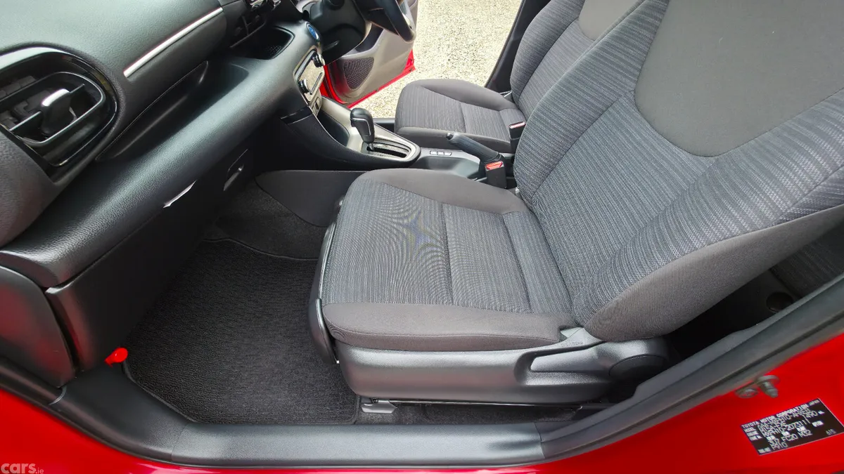 Toyota Yaris Hatchback, Petrol Hybrid, 2021, Red