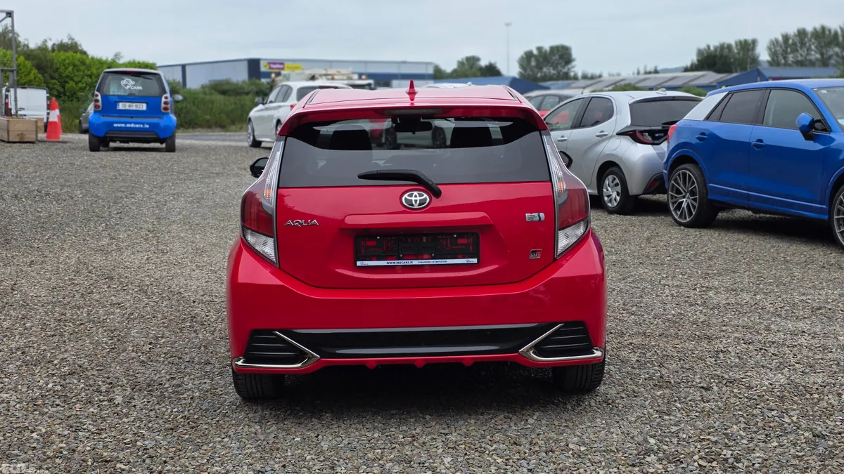 Toyota Aqua Hatchback, Petrol Hybrid, 2019, Red