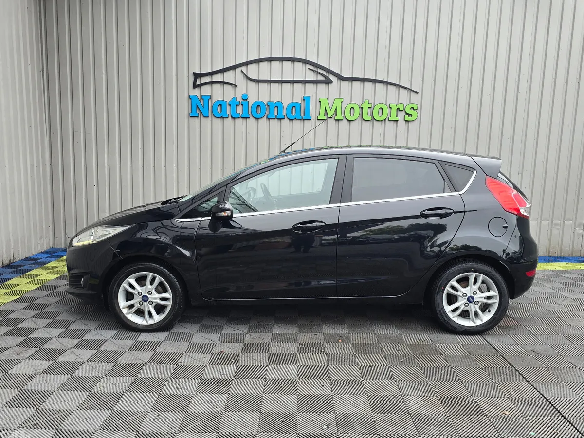 Ford Fiesta Hatchback, Petrol, 2017, Black