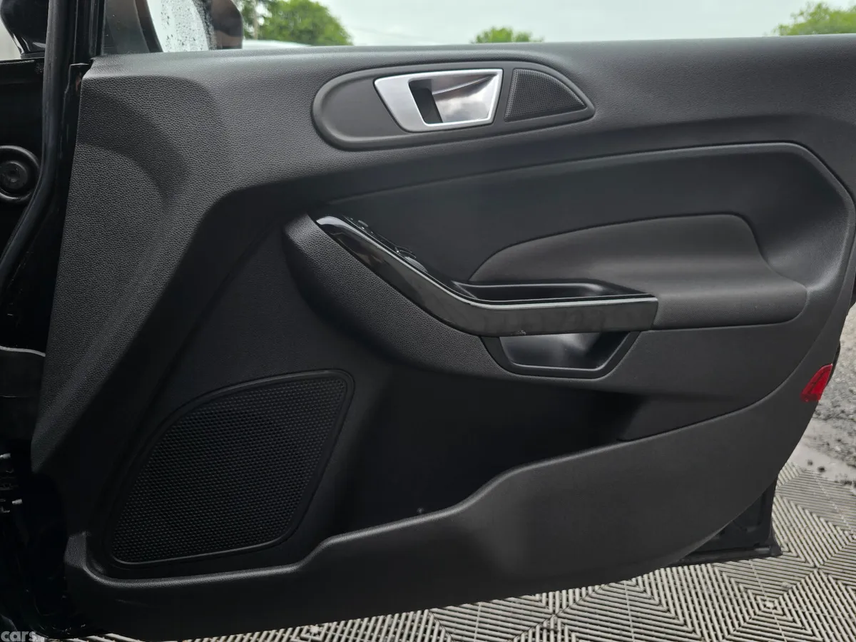 Ford Fiesta Hatchback, Petrol, 2017, Black