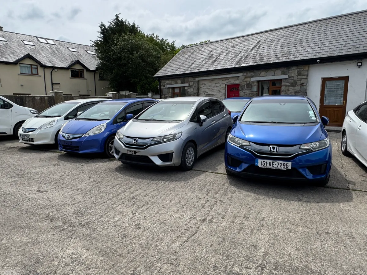 Honda Fit Hatchback, Petrol Hybrid, 2022, Gold