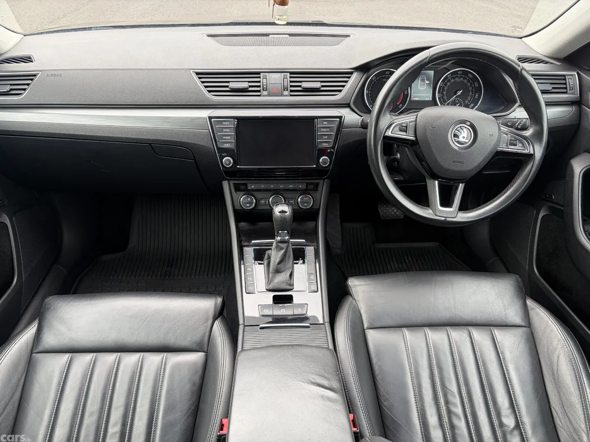 Skoda Superb Hatchback, Diesel, 2016, Brown