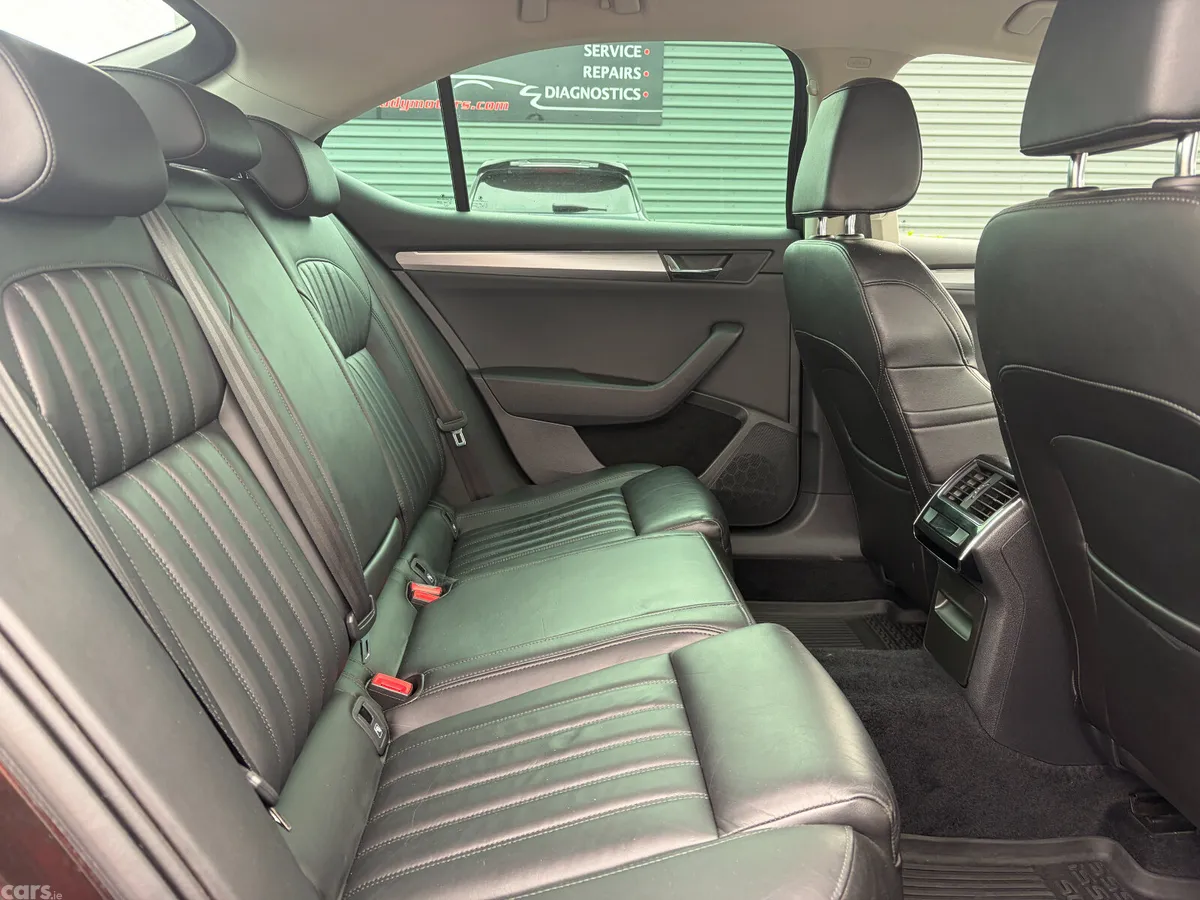 Skoda Superb Hatchback, Diesel, 2016, Brown