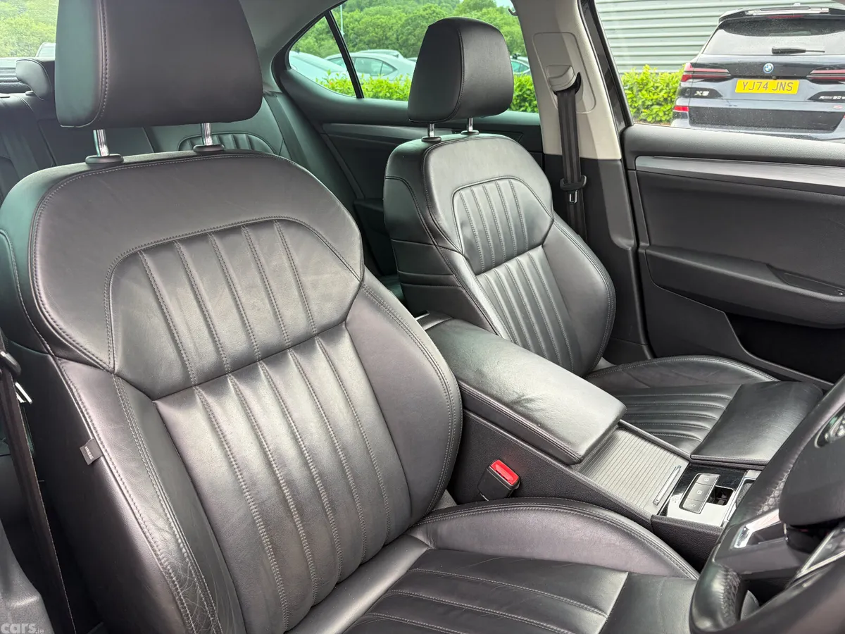 Skoda Superb Hatchback, Diesel, 2016, Brown