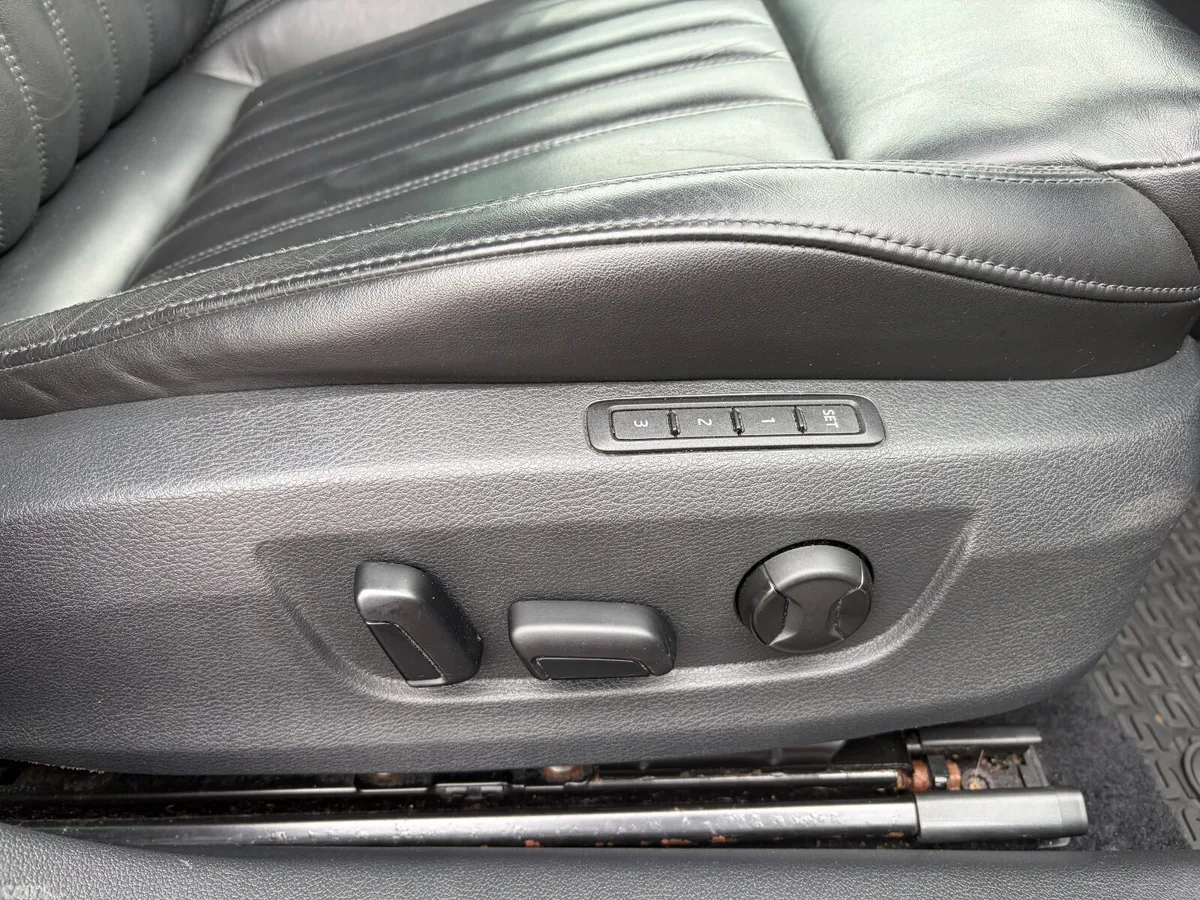 Skoda Superb Hatchback, Diesel, 2016, Brown