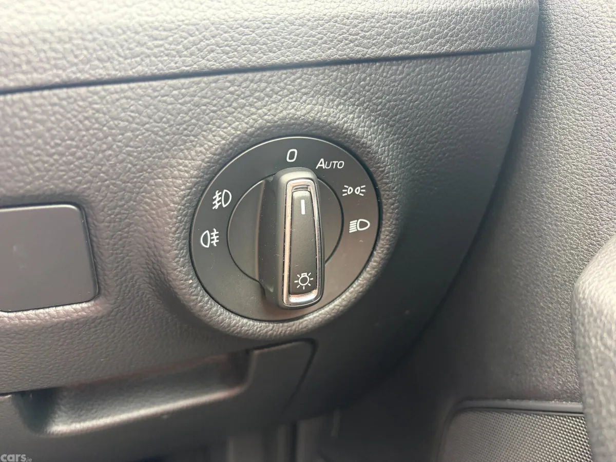 Skoda Superb Hatchback, Diesel, 2016, Brown