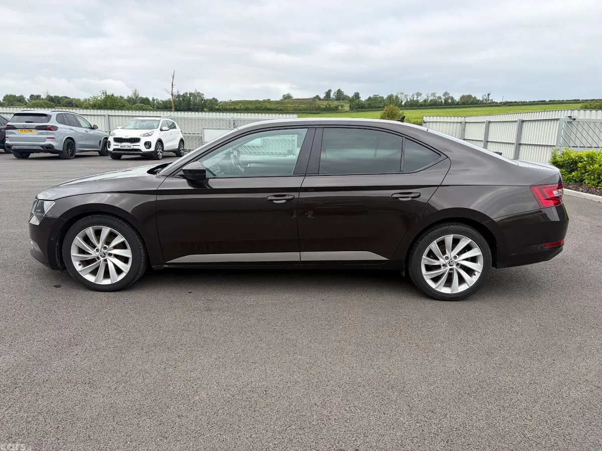 Skoda Superb Hatchback, Diesel, 2016, Brown