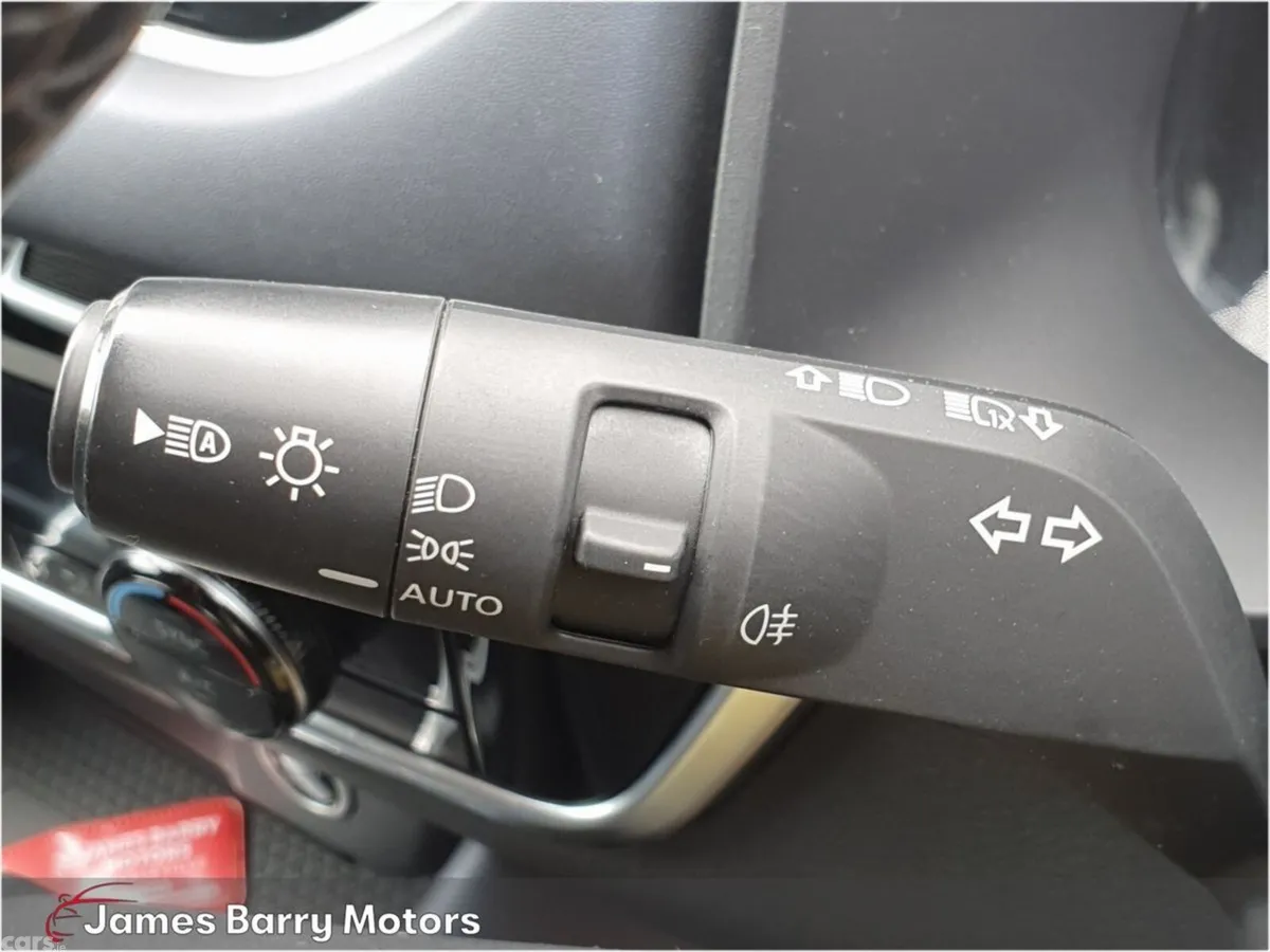 Nissan Qashqai MPV, Petrol, 2022, Grey