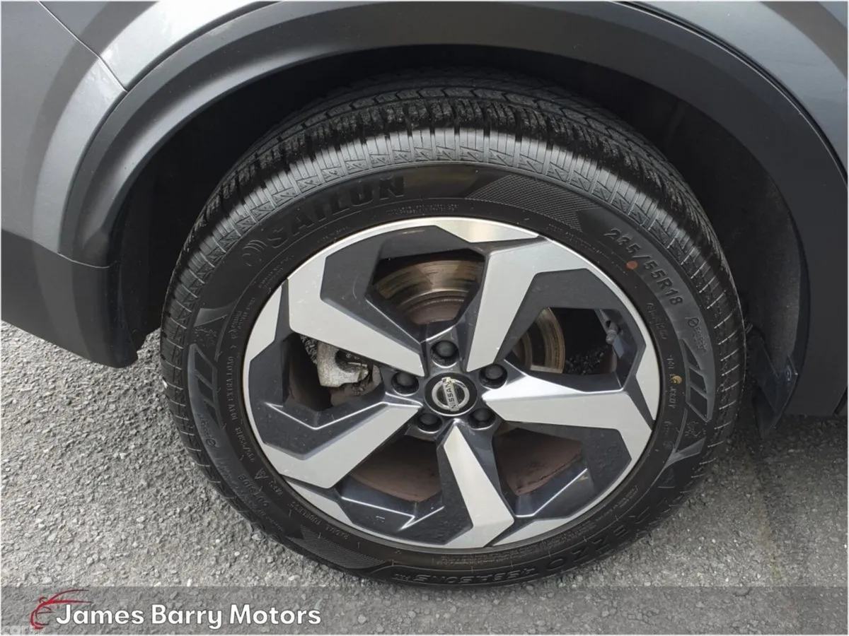 Nissan Qashqai MPV, Petrol, 2022, Grey