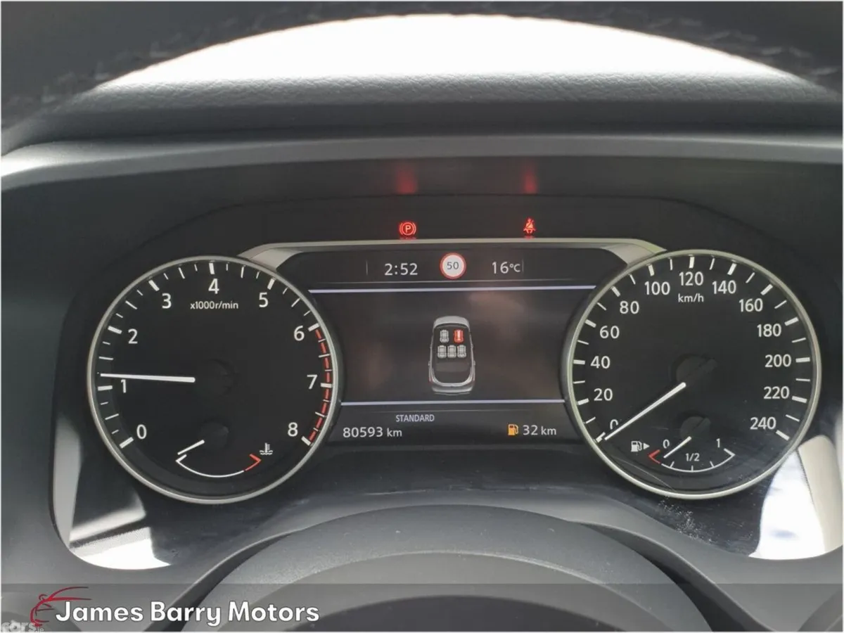 Nissan Qashqai MPV, Petrol, 2022, Grey