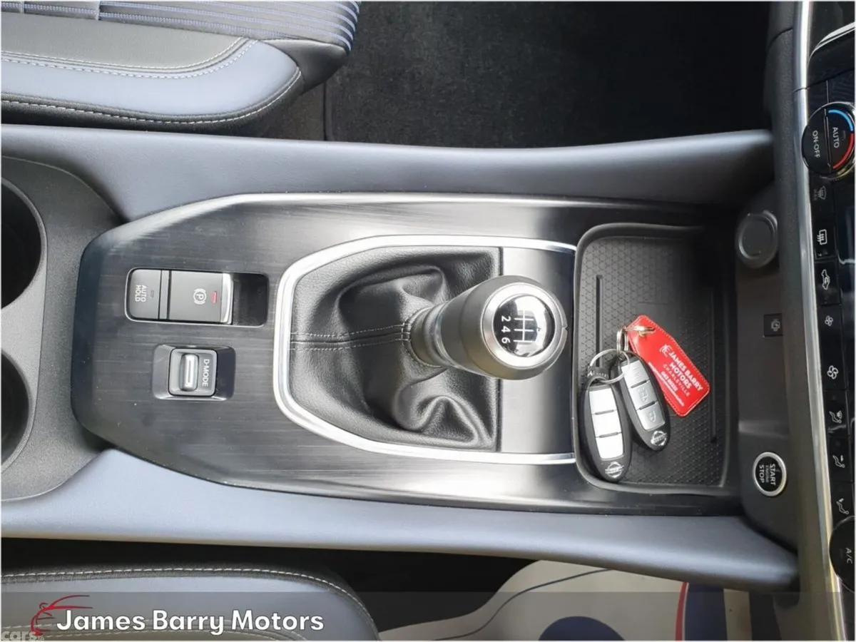 Nissan Qashqai MPV, Petrol, 2022, Grey