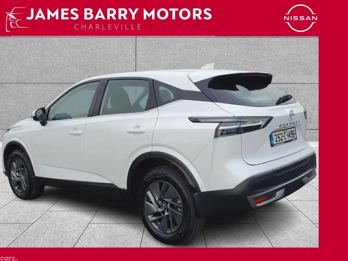 Nissan Qashqai MPV, Petrol, 2025, White