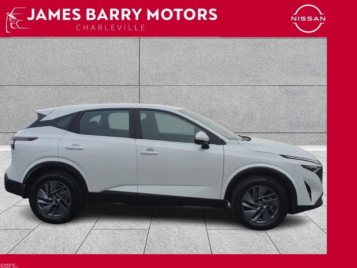 Nissan Qashqai MPV, Petrol, 2025, White