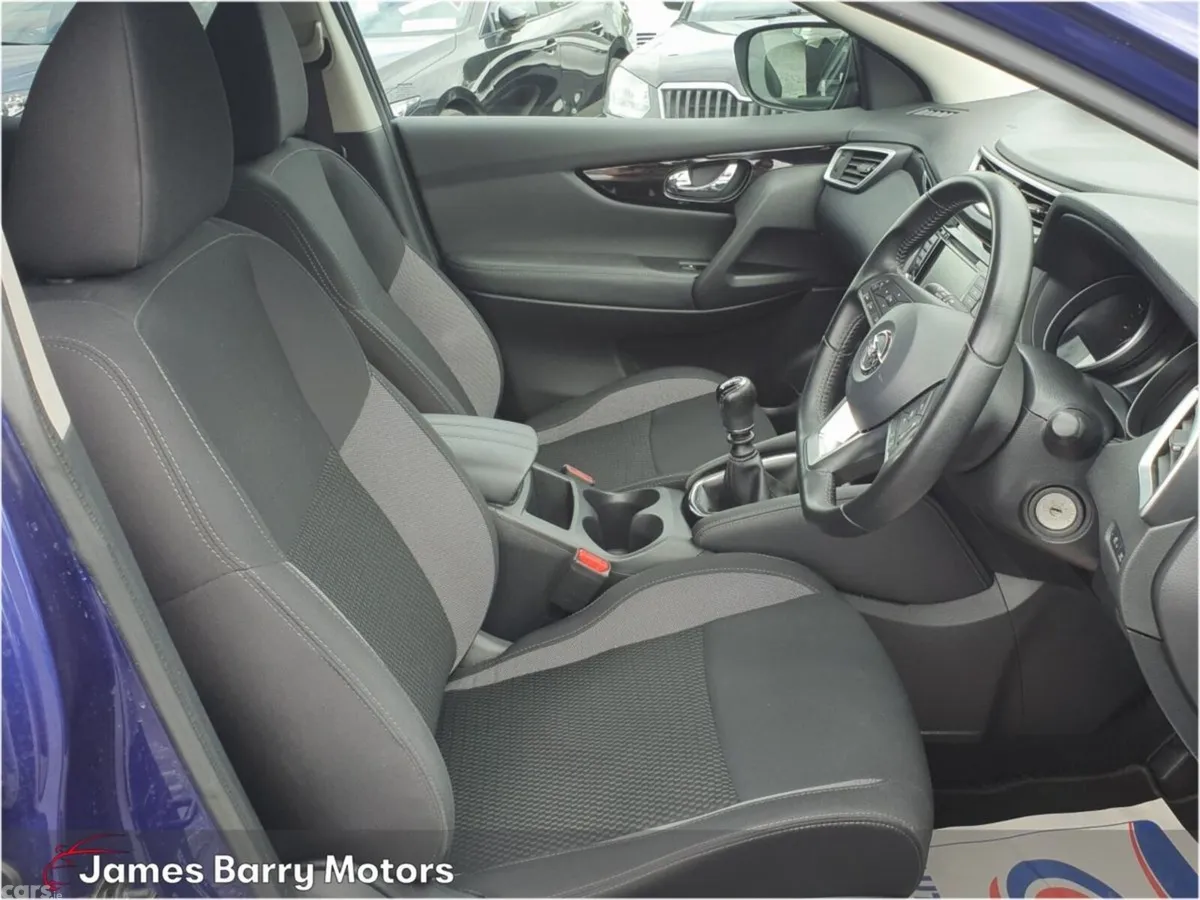 Nissan Qashqai MPV, Petrol, 2020, Blue
