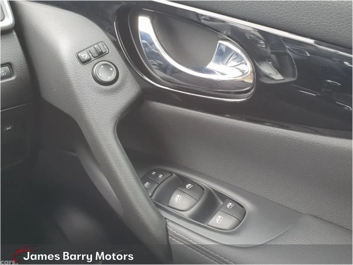 Nissan Qashqai MPV, Petrol, 2020, Blue