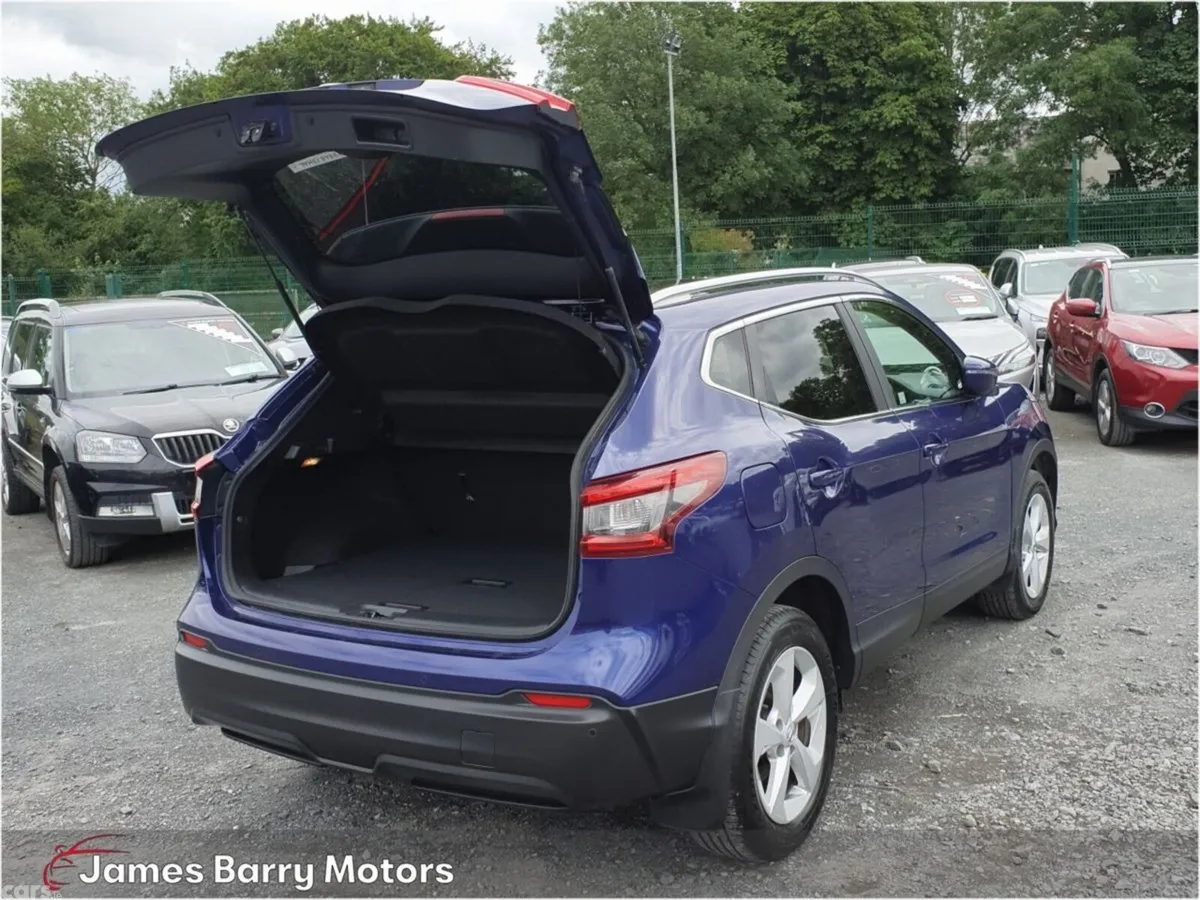 Nissan Qashqai MPV, Petrol, 2020, Blue