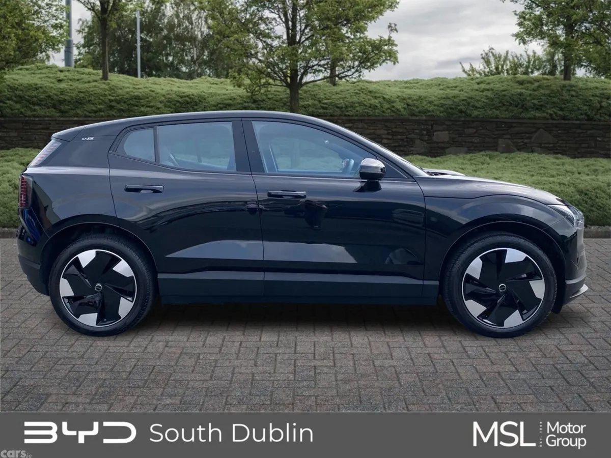Volvo EX30 SUV, Electric, 2025, Black