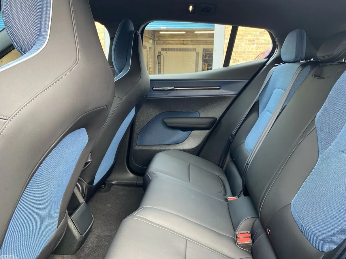 Volvo EX30 SUV, Electric, 2025, Black