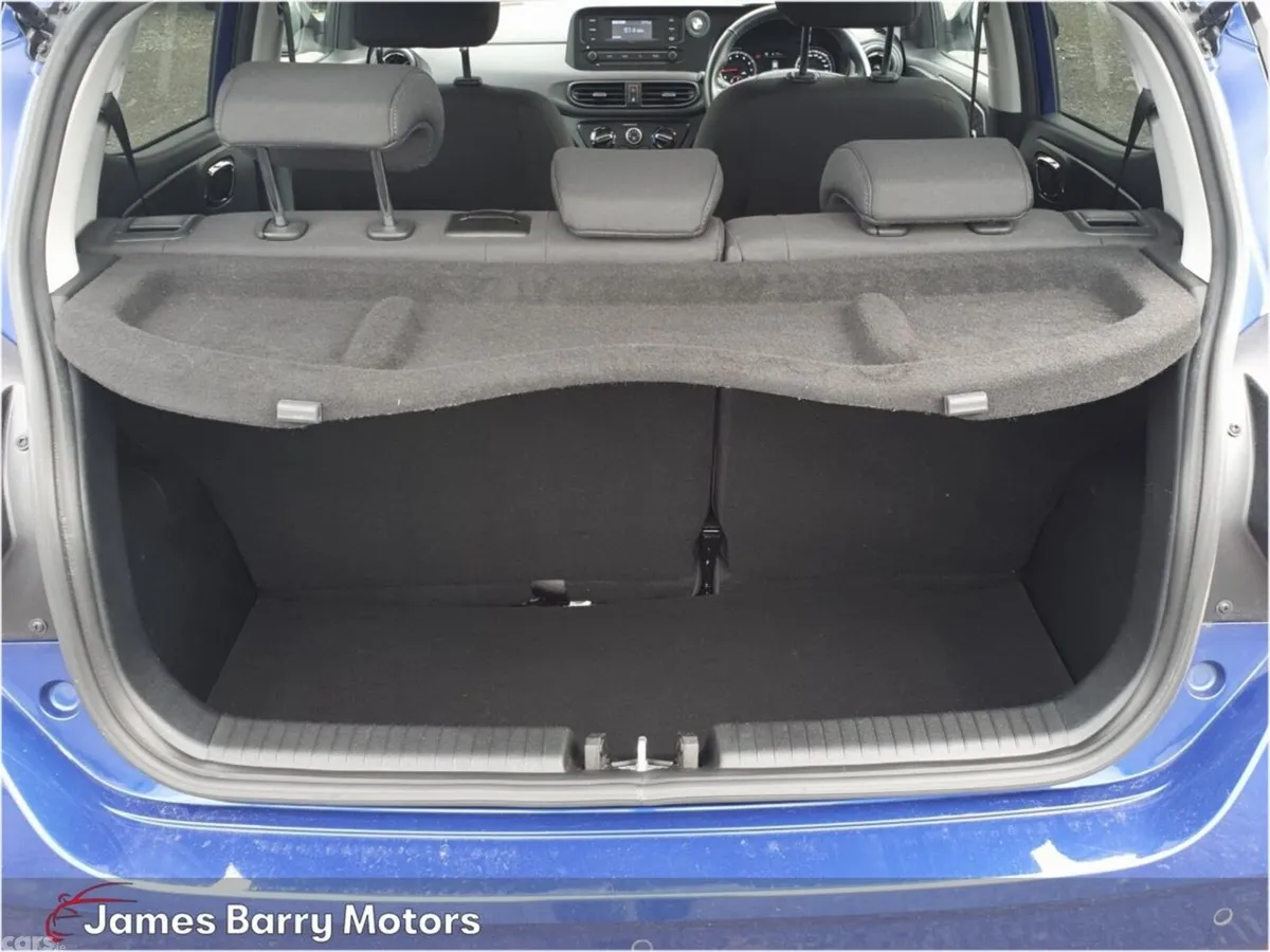 Hyundai i10 Hatchback, Petrol, 2022, Blue