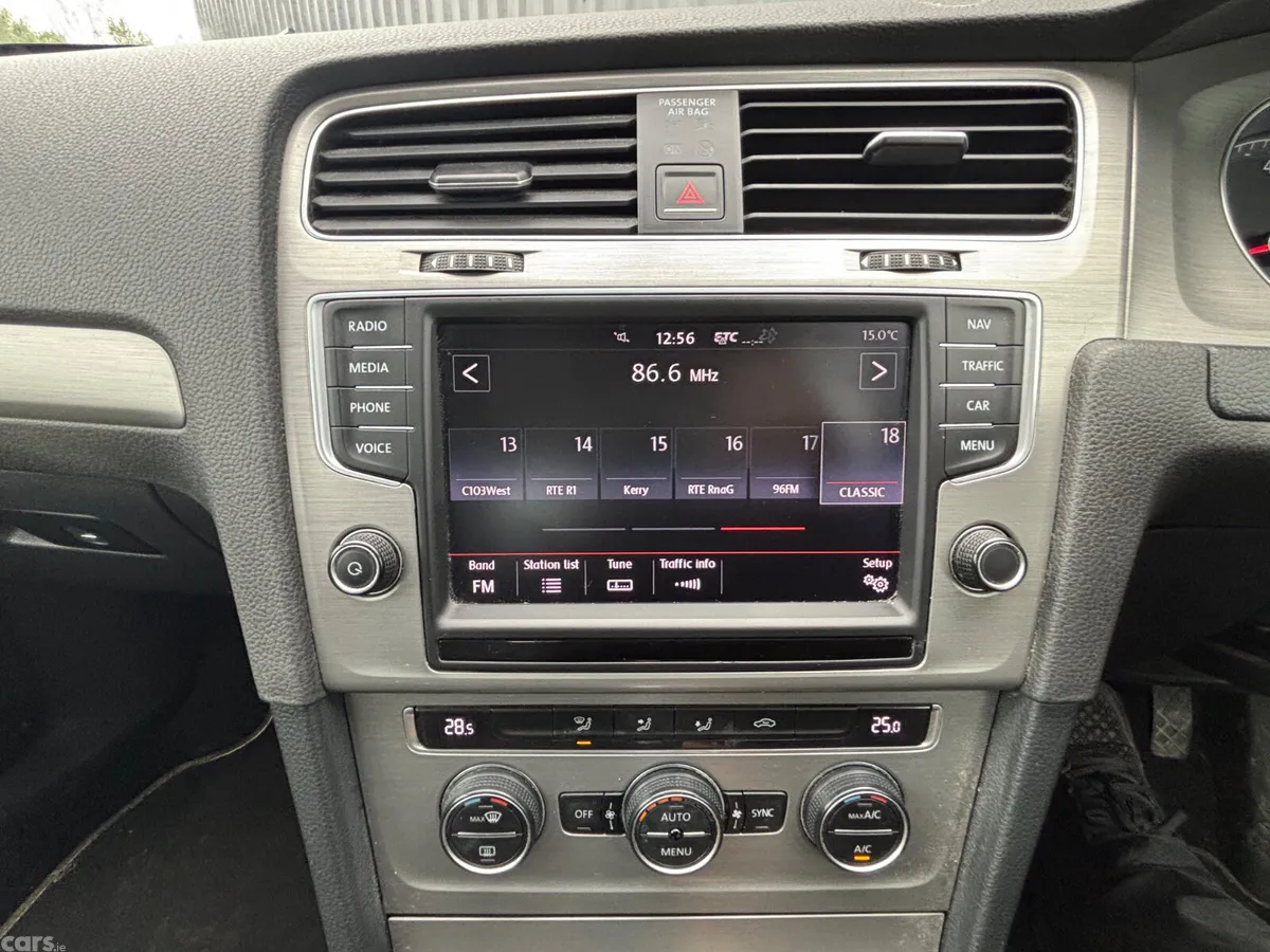 Volkswagen Golf Hatchback, Petrol, 2015, Silver