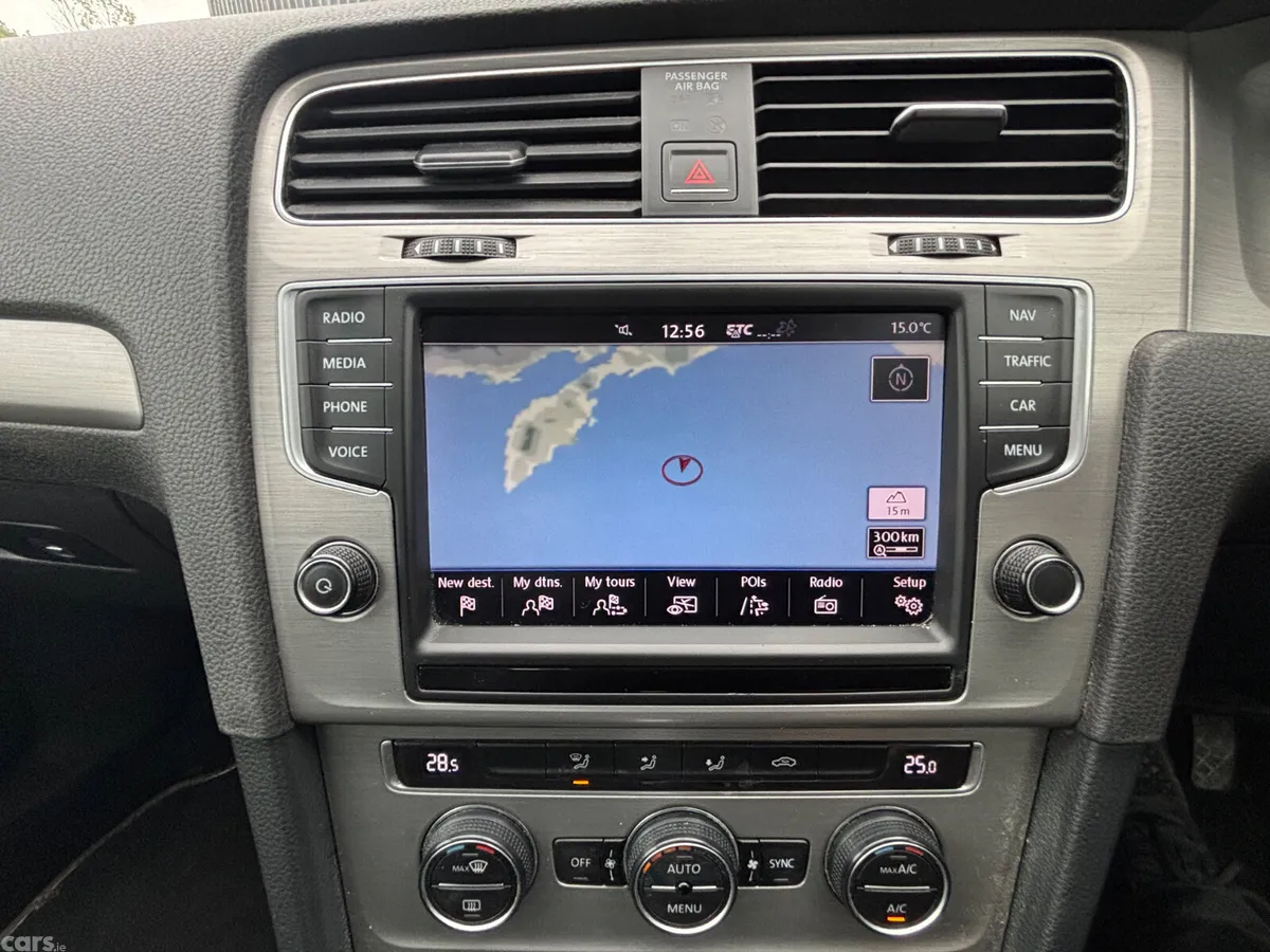 Volkswagen Golf Hatchback, Petrol, 2015, Silver