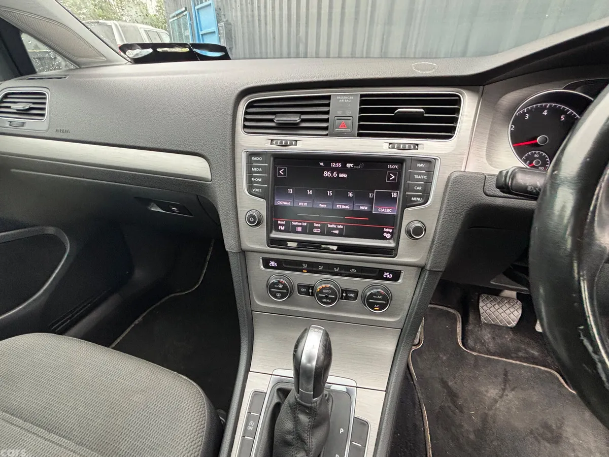 Volkswagen Golf Hatchback, Petrol, 2015, Silver