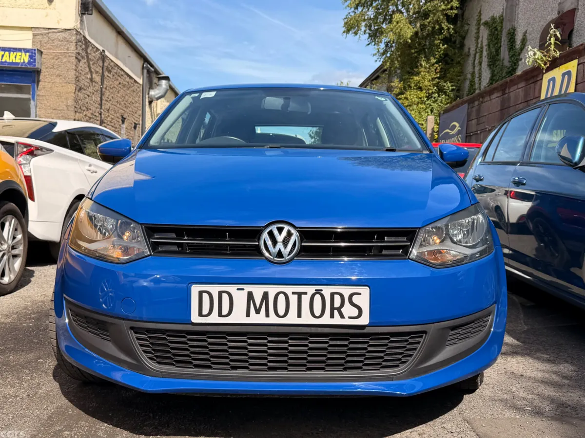 Volkswagen Polo Hatchback, Petrol, 2013, Blue