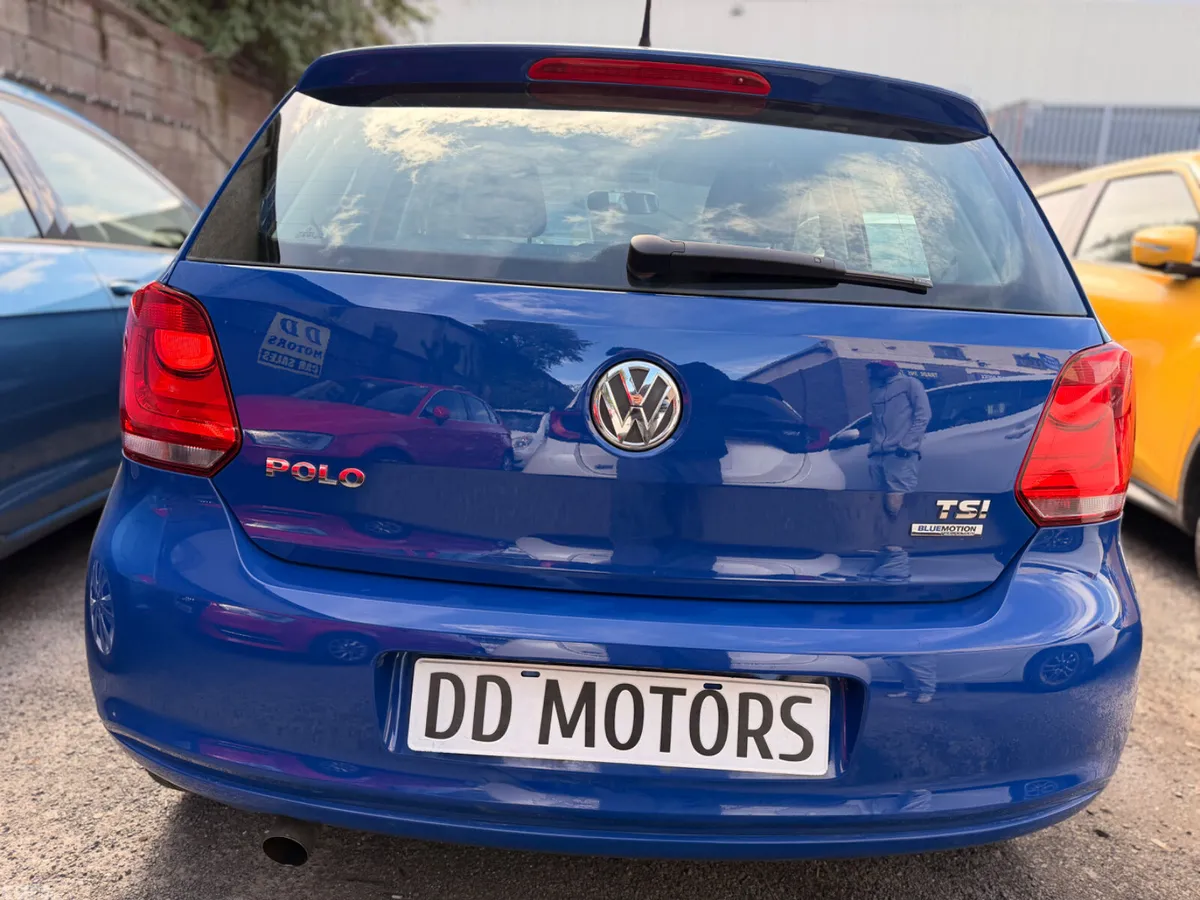 Volkswagen Polo Hatchback, Petrol, 2013, Blue