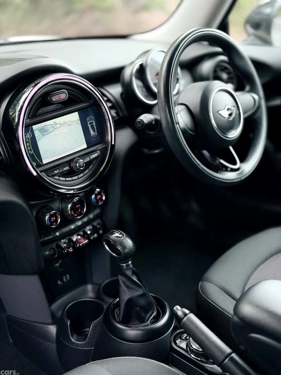 Mini Cooper Hatchback, Petrol, 2015, Beige