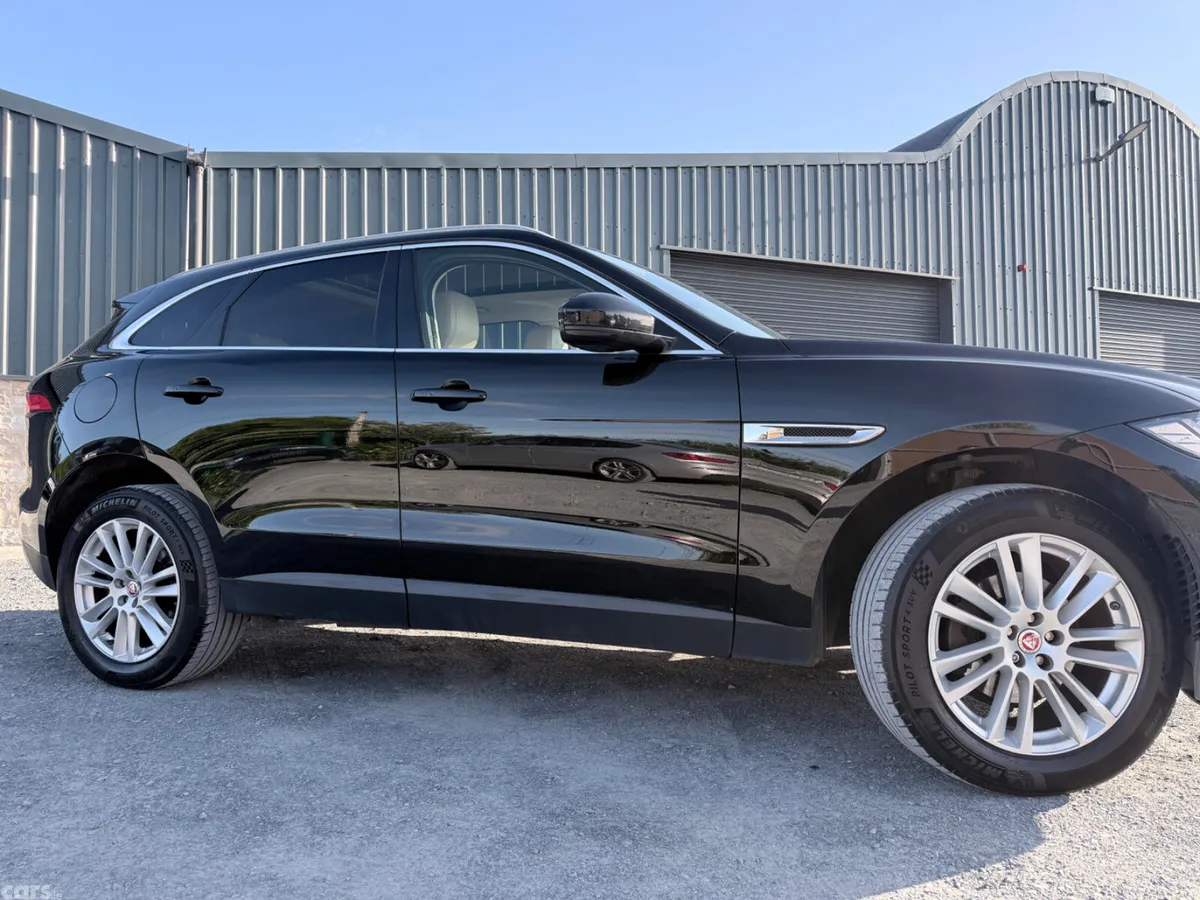 Jaguar F-Pace SUV, Diesel, 2017, Black